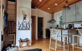 Modern Treehouse, Close To Downtown And Beach